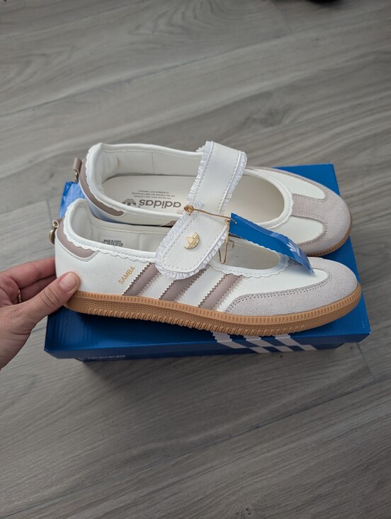 adidas Shoes - Adidas Samba Jane Sneakers Size 9